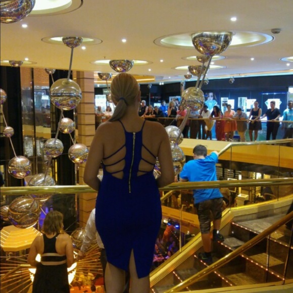 Dress - Picture 2 of 6